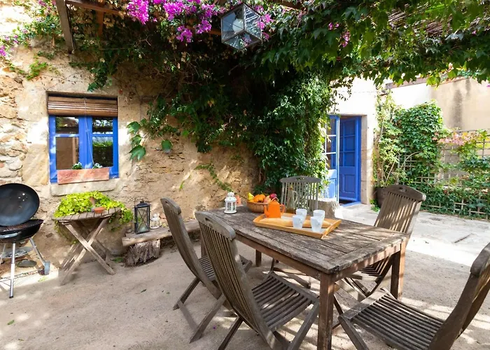 Hotel Casa Vella *