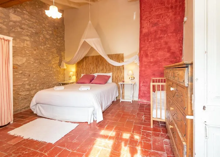 Casa Vella Hotel