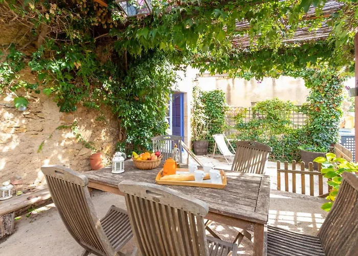 Casa Vella Hotel